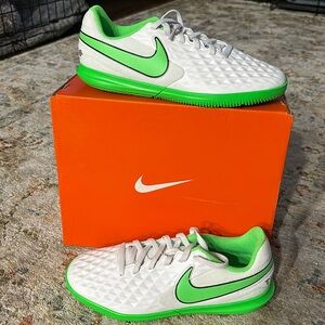 Nike Unisex Sneakers